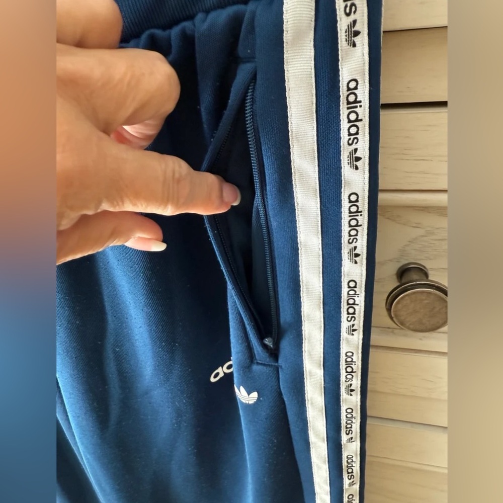 ADIDAS ORIGINALS ADICOLOR CLASSICS SST
TRACK PANTS WITH WHITE LOGO XL YOUTH - Picture 8 of 9